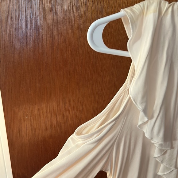 Boston Proper Ruffle Front cold shoulder Top - Picture 3 of 5